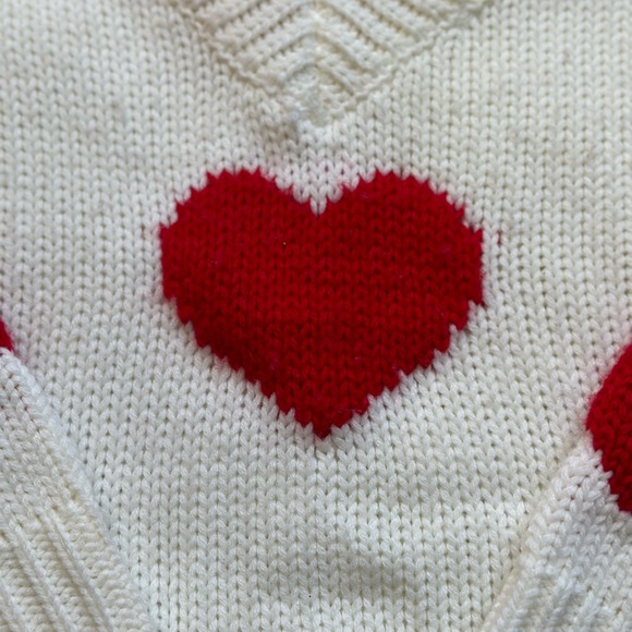 Red Heart Oversized Shaggy Sweater Perfect for Valentines! Women’s Large. - Picture 3 of 10